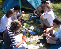 Gemeinsam zu essen ist besser wegen der f�r die Haltbarkeit des Essens und bringt mehr Spass.