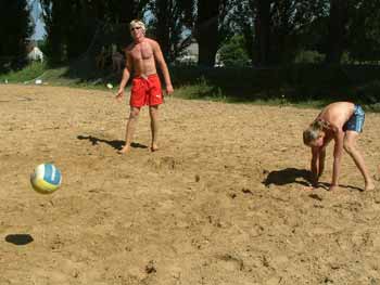 An den Ball kam auch Henning nicht heran.