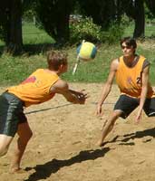 Wer den Ball spielt mu&szlig; manchmal kurzfristig entschieden werden.