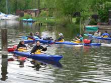 M&auml;rkische Paddler vor dem Gel&auml;nde von S&uuml;d 05.