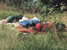 Claudia P., Christine H. und Heike R. warten auf die Kraftfahrer