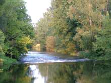 Blick stromabw&auml;rts von der Br&uuml;cke. (22.07.2006)